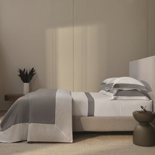 Jogo de Cama King Trussardi 300 Fios Cetim 100% Algodão Egípcio Savona Branco/Cinza