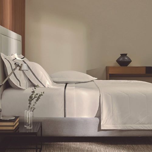 Jogo de Cama Solteiro Trussardi 300 Fios Percal 100% Algodão Egípcio Capitale Branco/Nero