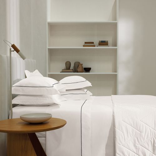 Jogo de Cama Casal Trussardi 200 Fios Percal 100% Algodão Cammillo Branco/ Marinho